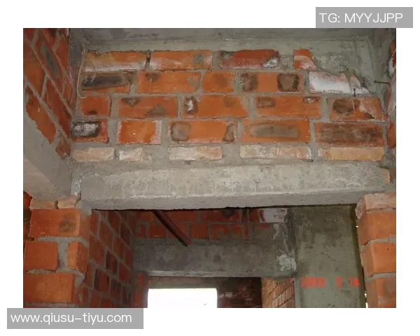 马兰头球攻门险些破门球擦门梁而过令人惋惜 马兰头球攻门险些破门球擦门梁而过令人惋惜