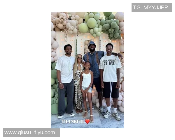 慈世平分享湖人亲子活动瞬间感谢东契奇詹姆斯与孙女合影留念