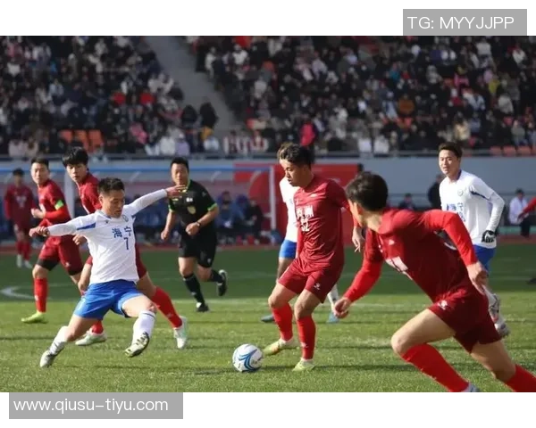 范志毅亲临嘉兴足球联赛开幕式为揭幕战激情开球助威 范志毅亲临嘉兴足球联赛开幕式为揭幕战激情开球助威