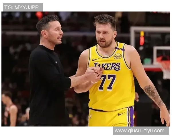 无詹与里对东契奇的影响分析雷迪克称他表现出色队友纷纷效仿