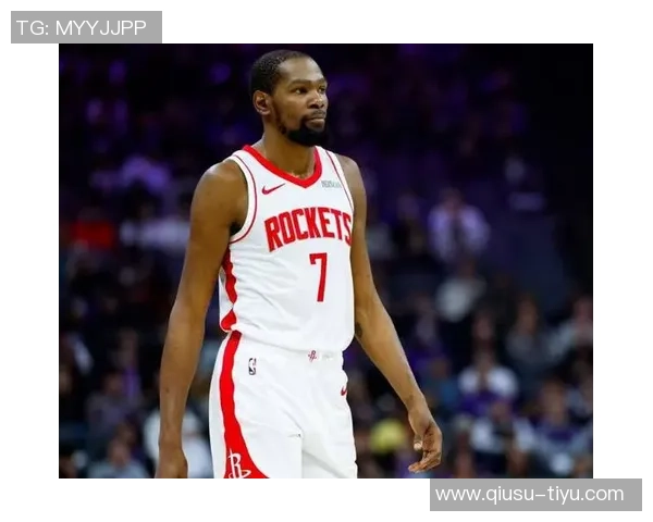 杜兰特表现稳定半场8投5中贡献11分5助攻助力球队争胜